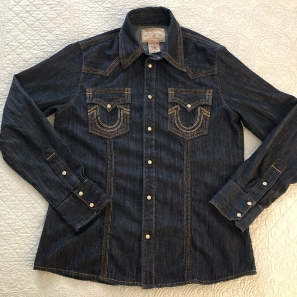 Y2K True Religion pearl snap denim shirt. Size XL.